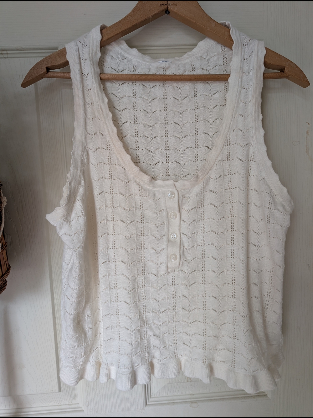 Old Navy White Knit Button-Front Boho Ruffle Tank L